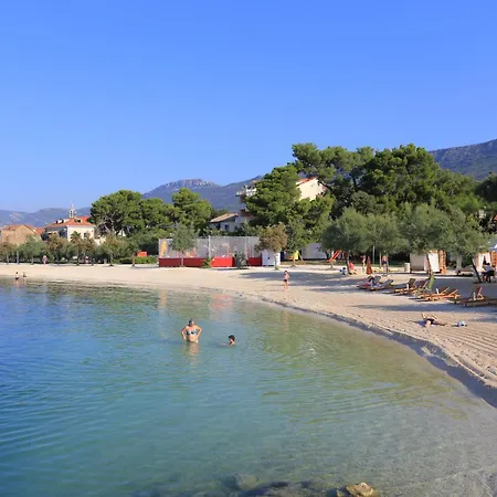Apartment With A Parking Space Kastel Gomilica, - 22589