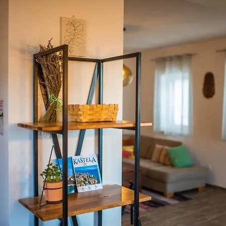 Apartment With A Parking Space Kastel Gomilica, - 22589 Kastela